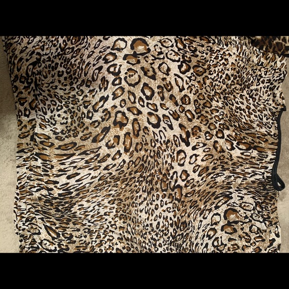 Leopard blouses - Picture 5 of 6
